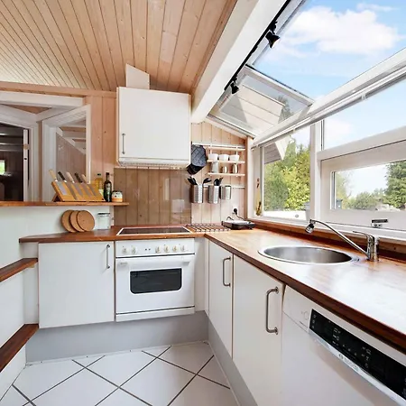Holiday home With Big Terrace And Panoramic View To Nature Tikob