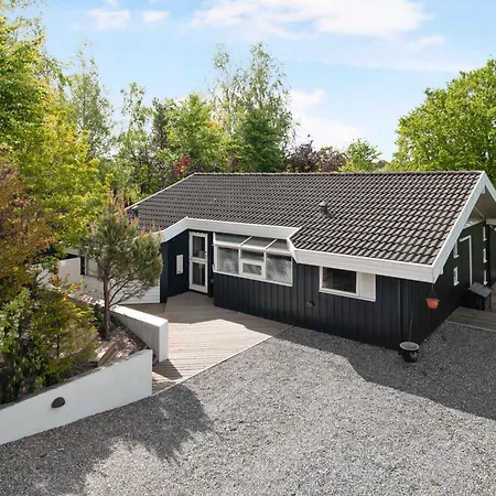 With Big Terrace And Panoramic View To Nature *