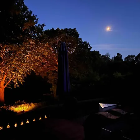 Summer House With Terrace Overlooking Nature Сasa de vacaciones *