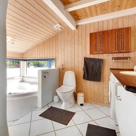 Summer House With Terrace Overlooking Nature Сasa de vacaciones *