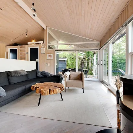 Summer House With Terrace Overlooking Nature * Tikob