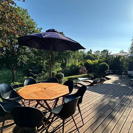 Summer House With Terrace Overlooking Nature