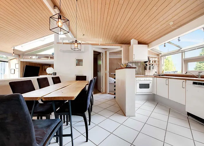 Ferienhaus Summer House With Terrace Overlooking Nature Tikob