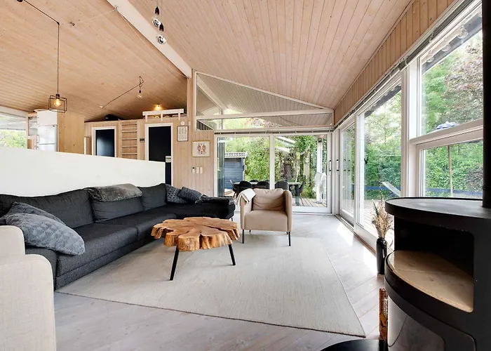 Summer House With Terrace Overlooking Nature Ferienhaus Tikob